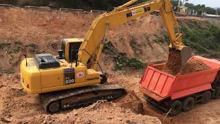 Komatsu PC220 Hydraulic Excavator [upl. by Demodena]